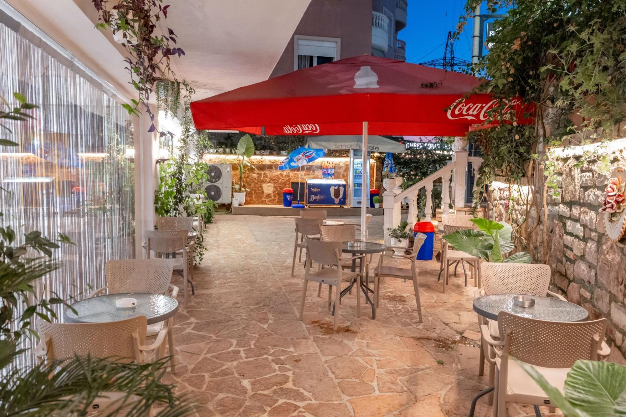 Hotel Elite Sarandë Exterior foto