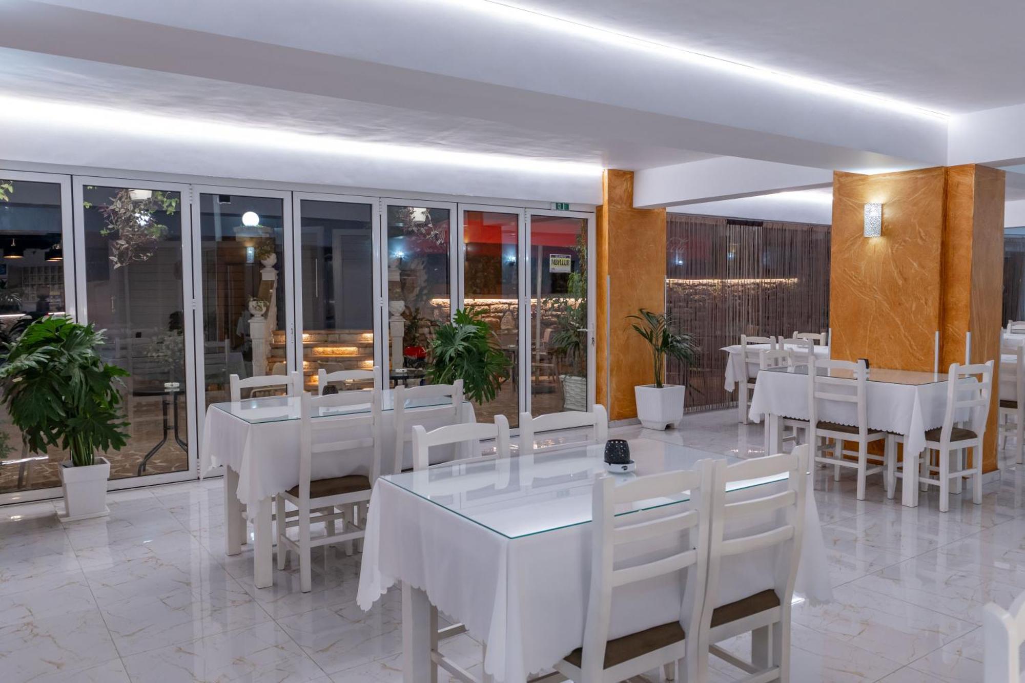 Hotel Elite Sarandë Exterior foto