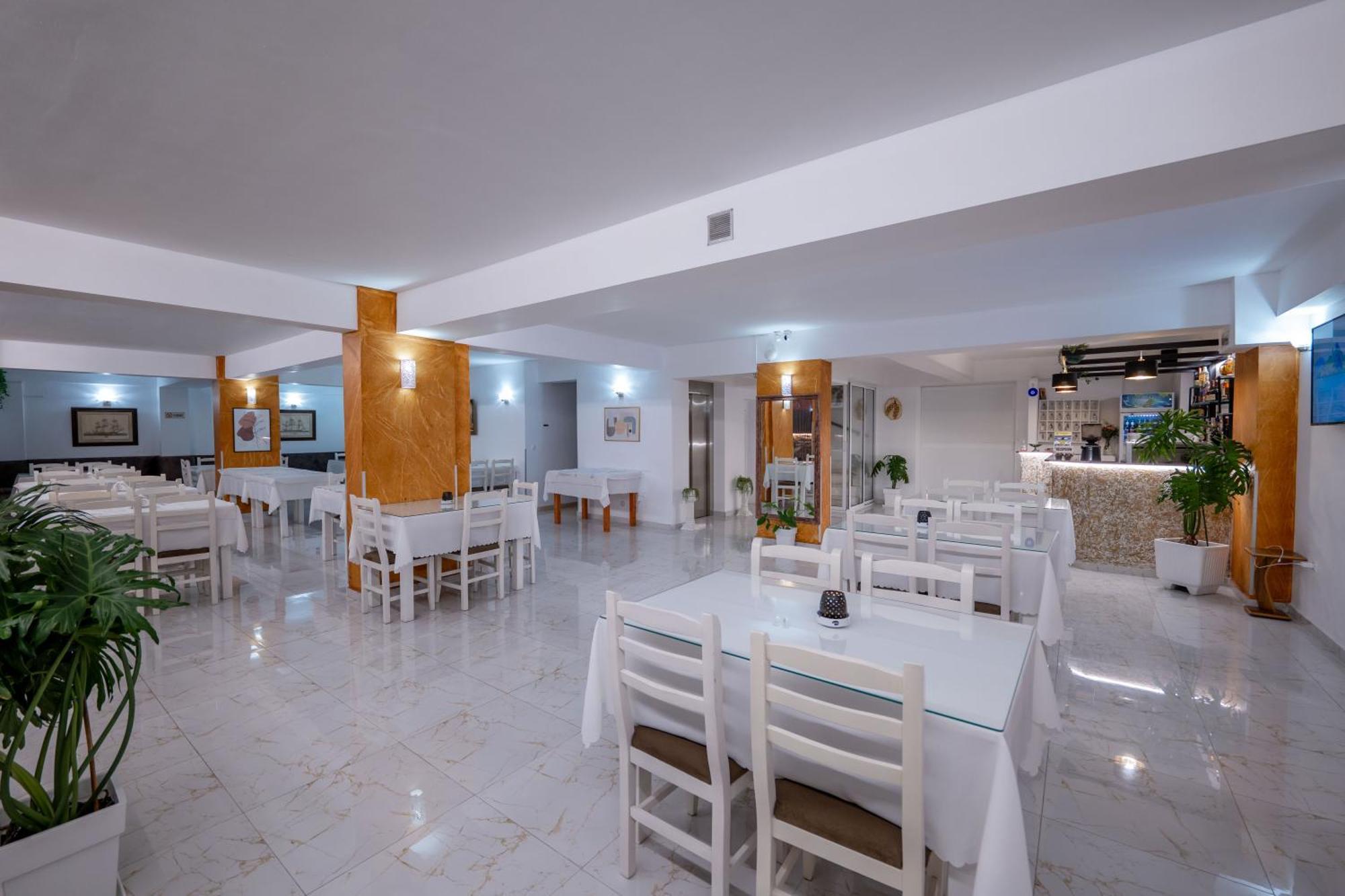 Hotel Elite Sarandë Exterior foto